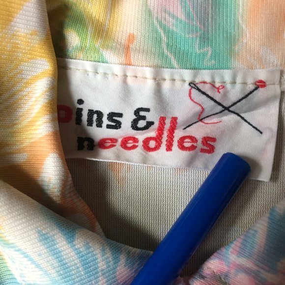 Vintage 70s Bright Flower Power Dagger Collar Shirt - Picture 4 of 4